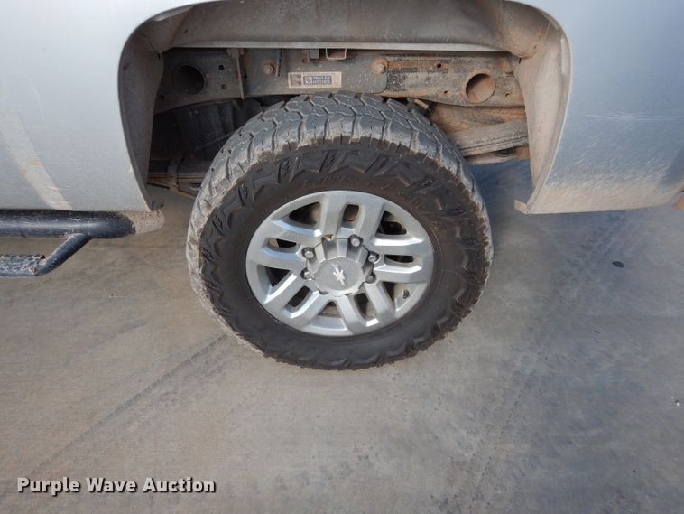 image for item DG4194 2012 Chevrolet Silverado 2500HD Crew Cab pickup truck