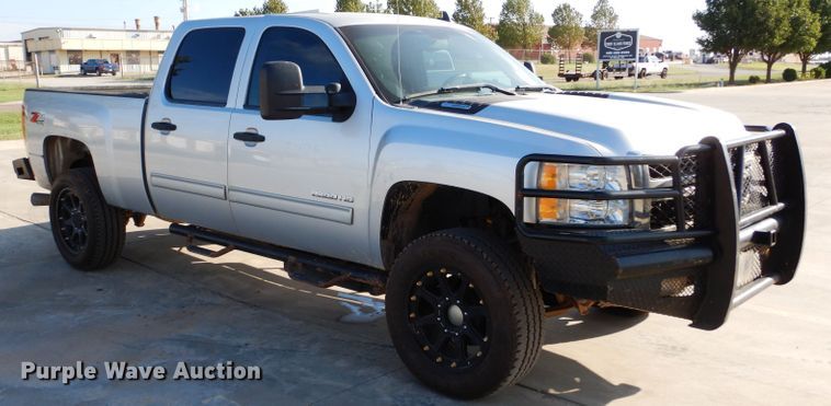 image for item DG4195 2012 Chevrolet Silverado 2500HD Crew Cab pickup truck