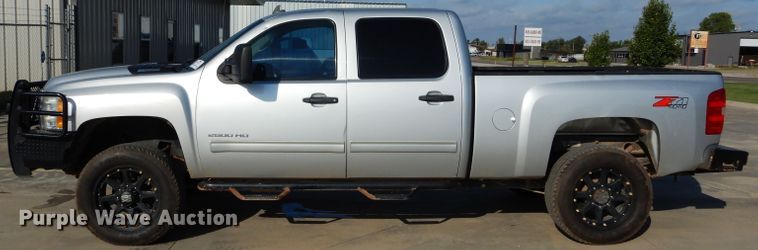 image for item DG4195 2012 Chevrolet Silverado 2500HD Crew Cab pickup truck
