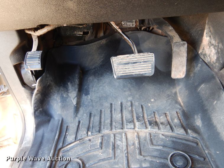 image for item DG4195 2012 Chevrolet Silverado 2500HD Crew Cab pickup truck