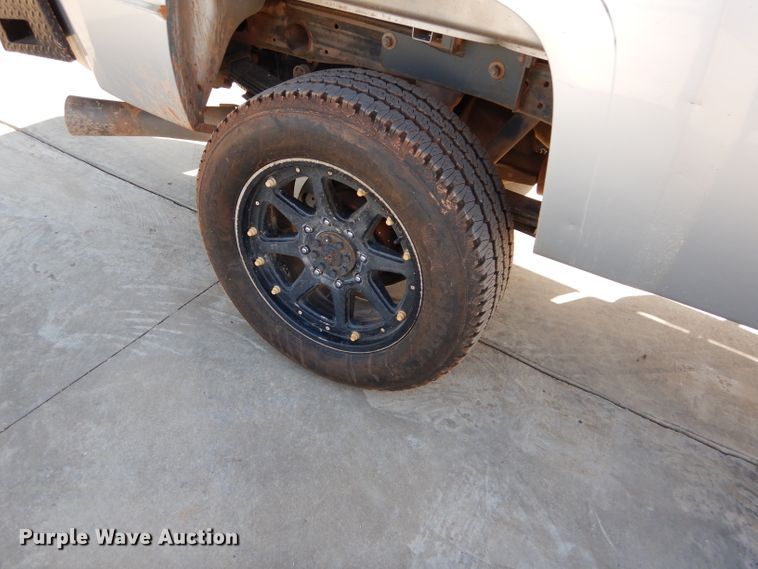 image for item DG4195 2012 Chevrolet Silverado 2500HD Crew Cab pickup truck