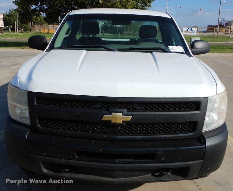 image for item DG4197 2011 Chevrolet Silverado 1500 pickup truck