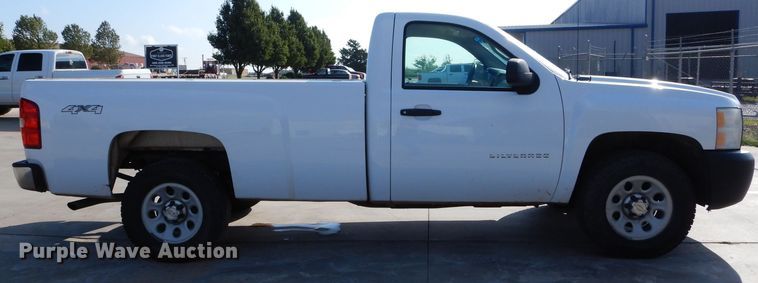 image for item DG4197 2011 Chevrolet Silverado 1500 pickup truck