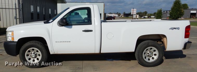 image for item DG4197 2011 Chevrolet Silverado 1500 pickup truck