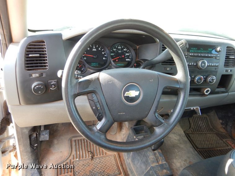 image for item DG4197 2011 Chevrolet Silverado 1500 pickup truck