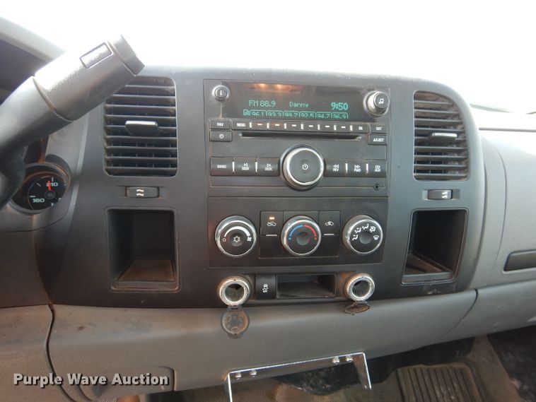 image for item DG4197 2011 Chevrolet Silverado 1500 pickup truck