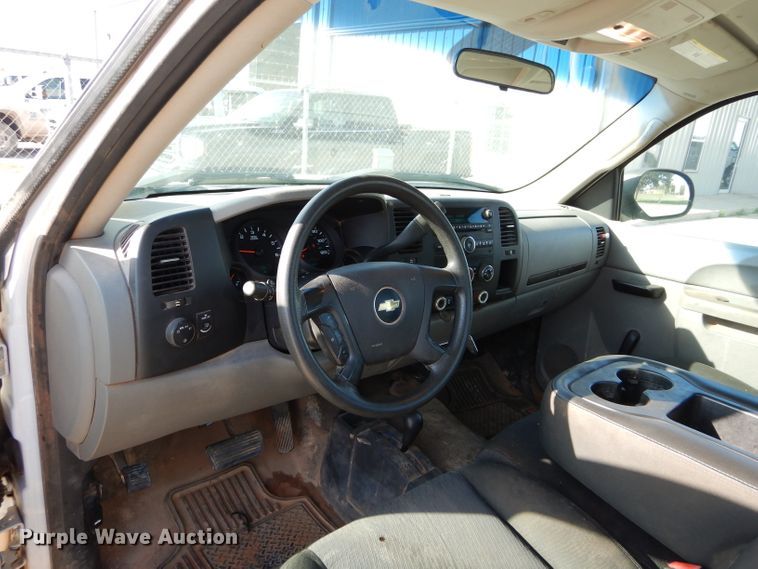 image for item DG4197 2011 Chevrolet Silverado 1500 pickup truck