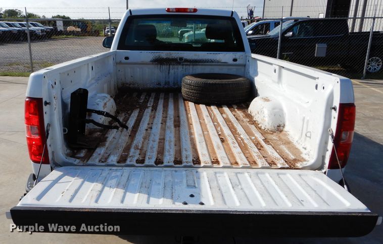 image for item DG4197 2011 Chevrolet Silverado 1500 pickup truck