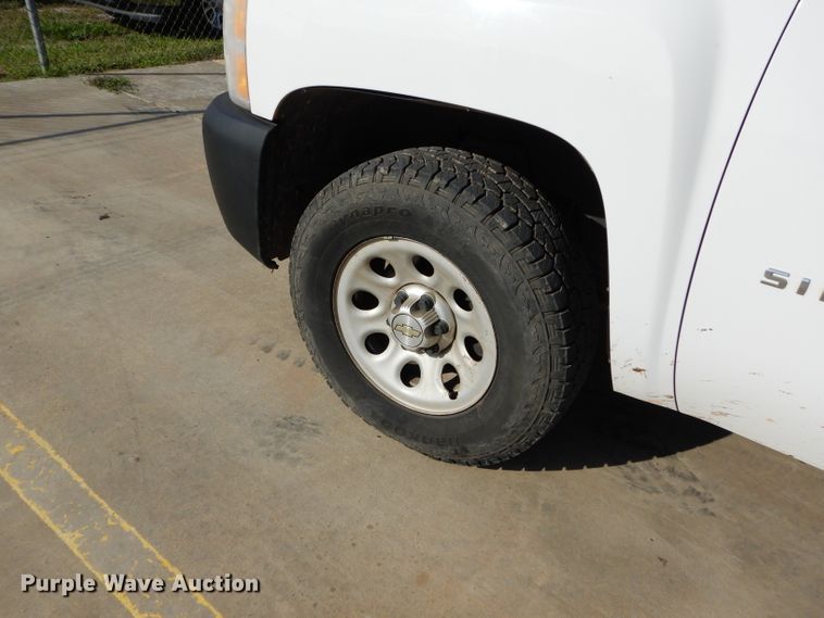 image for item DG4197 2011 Chevrolet Silverado 1500 pickup truck