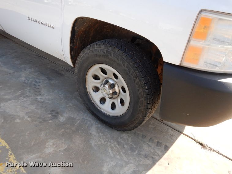 image for item DG4197 2011 Chevrolet Silverado 1500 pickup truck