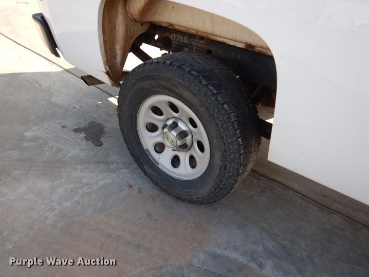 image for item DG4197 2011 Chevrolet Silverado 1500 pickup truck