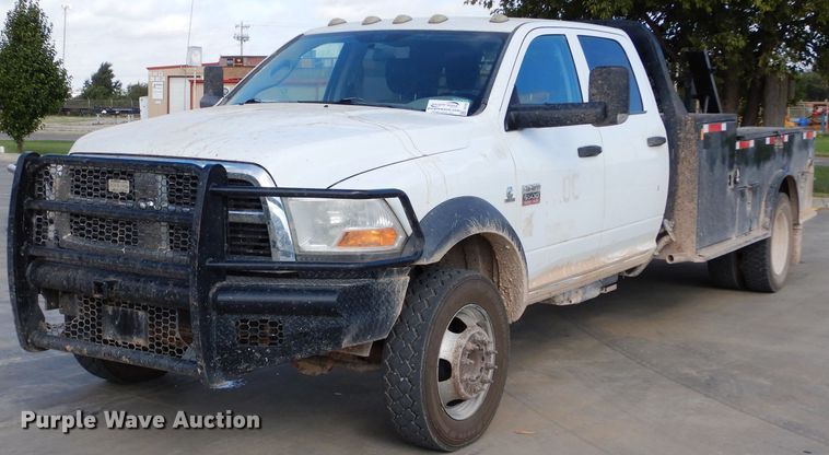 image for item DG4199 2011 Dodge Ram 5500 Crew Cab flatbed truck
