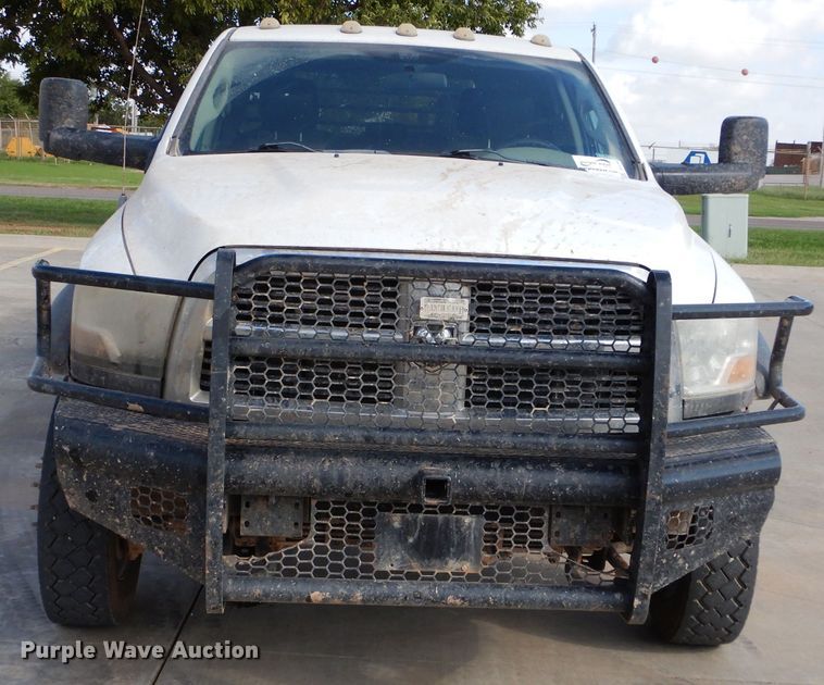 image for item DG4199 2011 Dodge Ram 5500 Crew Cab flatbed truck