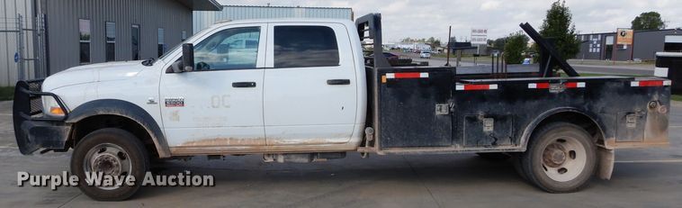 image for item DG4199 2011 Dodge Ram 5500 Crew Cab flatbed truck
