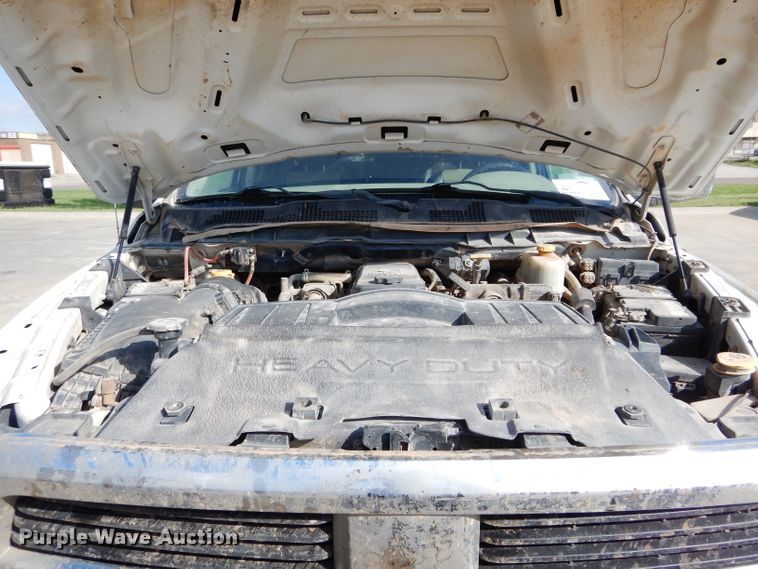 image for item DG4199 2011 Dodge Ram 5500 Crew Cab flatbed truck