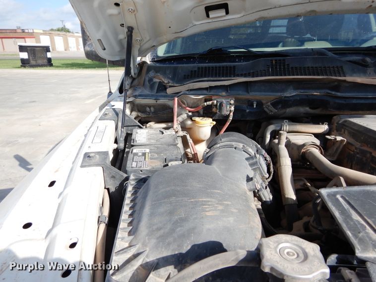 image for item DG4199 2011 Dodge Ram 5500 Crew Cab flatbed truck