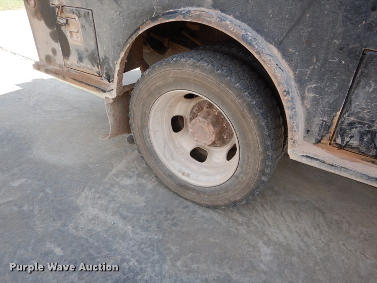 image for item DG4199 2011 Dodge Ram 5500 Crew Cab flatbed truck