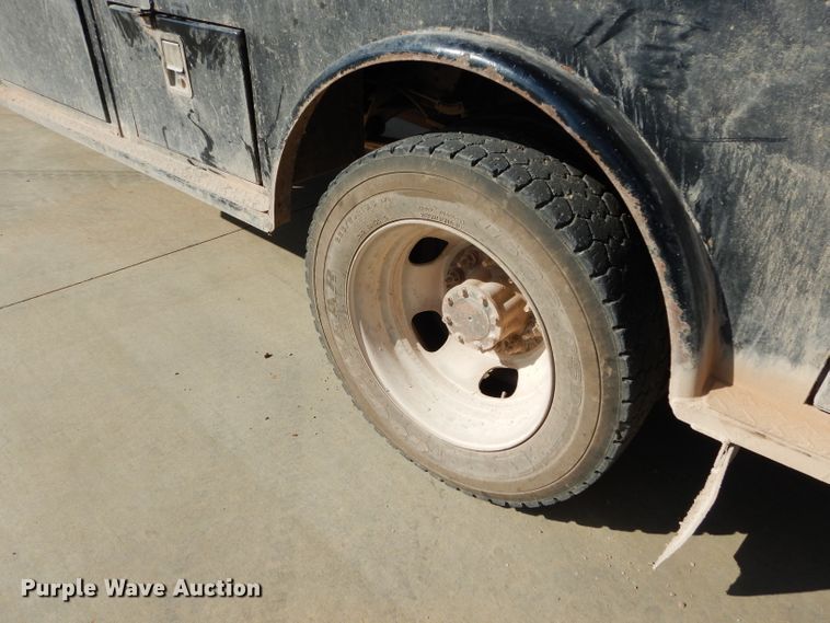 image for item DG4199 2011 Dodge Ram 5500 Crew Cab flatbed truck