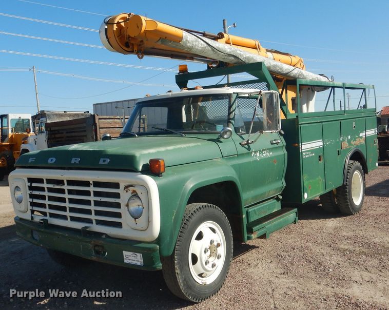 image for item DG5842 1973 Ford F600 bucket truck