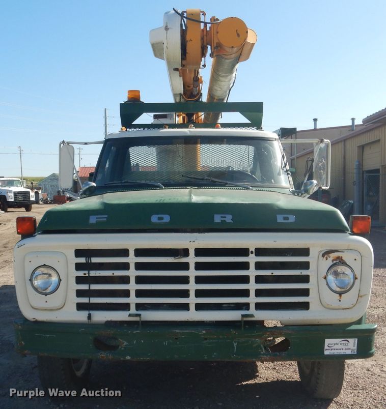 image for item DG5842 1973 Ford F600 bucket truck
