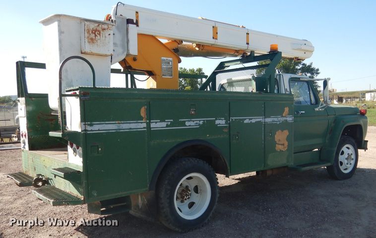 image for item DG5842 1973 Ford F600 bucket truck
