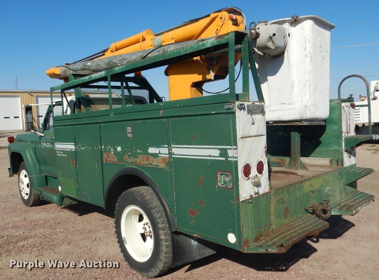 image for item DG5842 1973 Ford F600 bucket truck