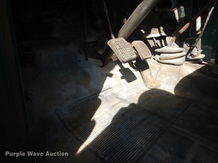 image for item DG5842 1973 Ford F600 bucket truck