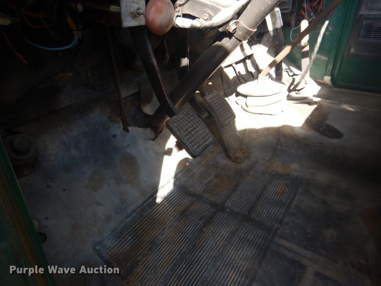 image for item DG5842 1973 Ford F600 bucket truck