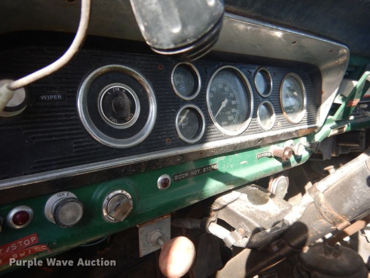 image for item DG5842 1973 Ford F600 bucket truck