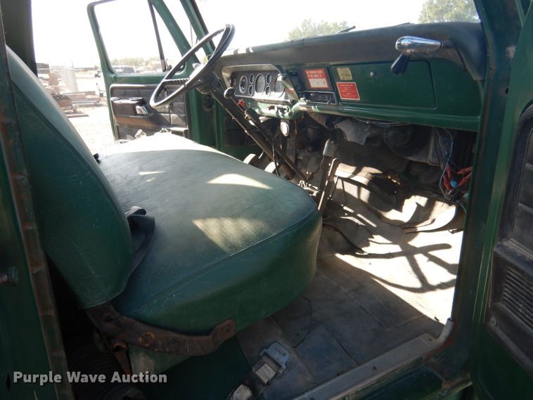 image for item DG5842 1973 Ford F600 bucket truck