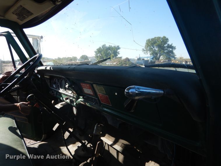 image for item DG5842 1973 Ford F600 bucket truck