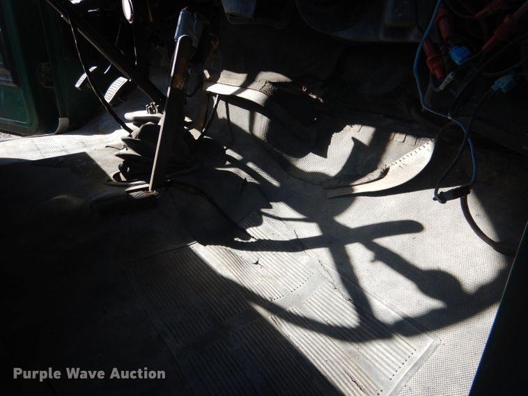 image for item DG5842 1973 Ford F600 bucket truck