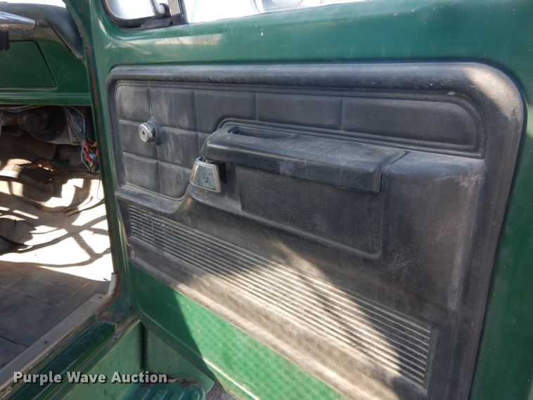 image for item DG5842 1973 Ford F600 bucket truck