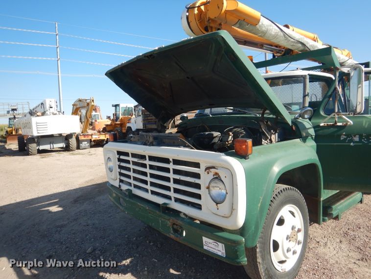 image for item DG5842 1973 Ford F600 bucket truck