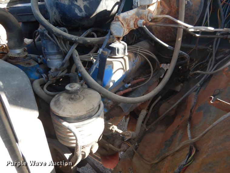 image for item DG5842 1973 Ford F600 bucket truck