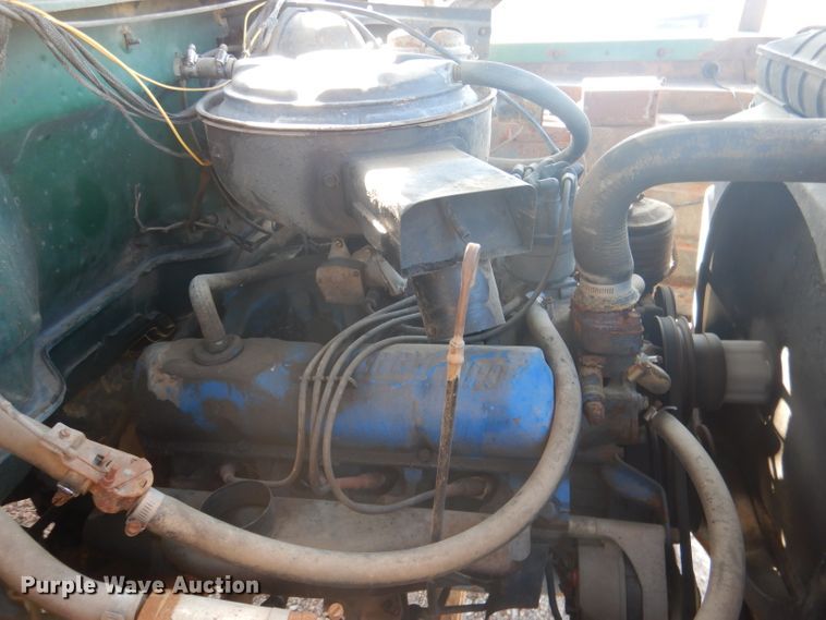 image for item DG5842 1973 Ford F600 bucket truck