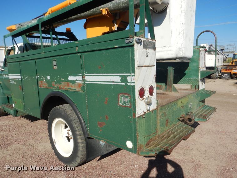 image for item DG5842 1973 Ford F600 bucket truck