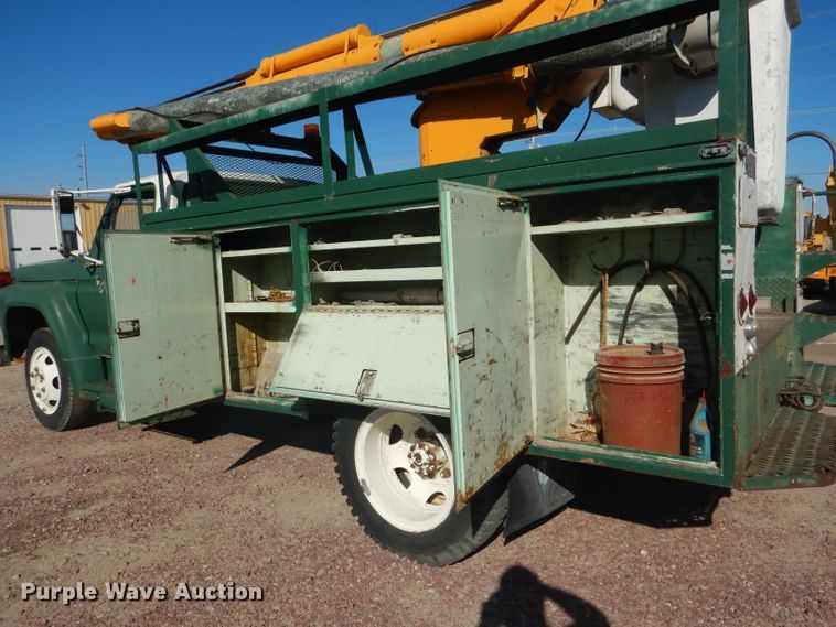 image for item DG5842 1973 Ford F600 bucket truck