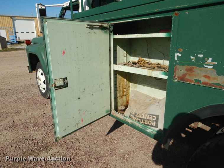 image for item DG5842 1973 Ford F600 bucket truck