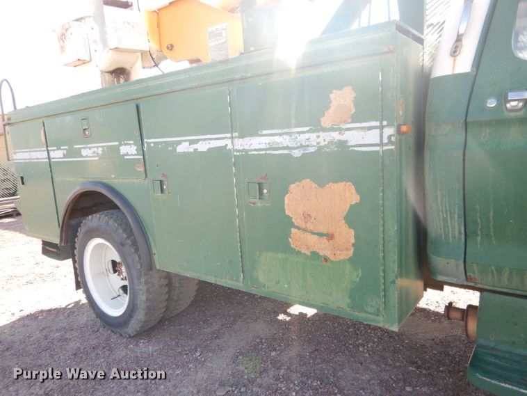 image for item DG5842 1973 Ford F600 bucket truck