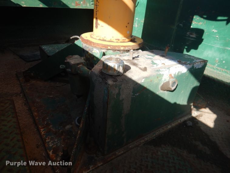 image for item DG5842 1973 Ford F600 bucket truck