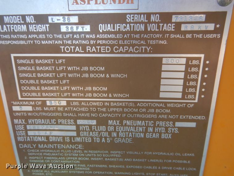 image for item DG5842 1973 Ford F600 bucket truck