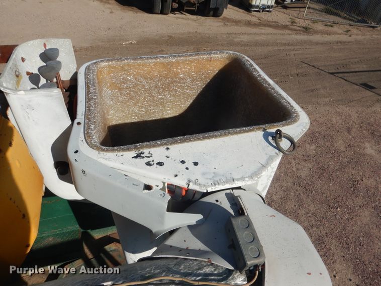 image for item DG5842 1973 Ford F600 bucket truck