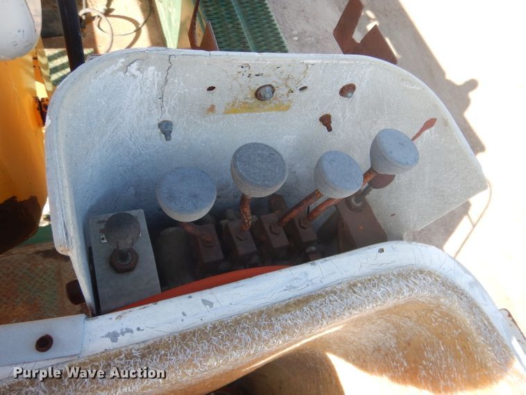 image for item DG5842 1973 Ford F600 bucket truck