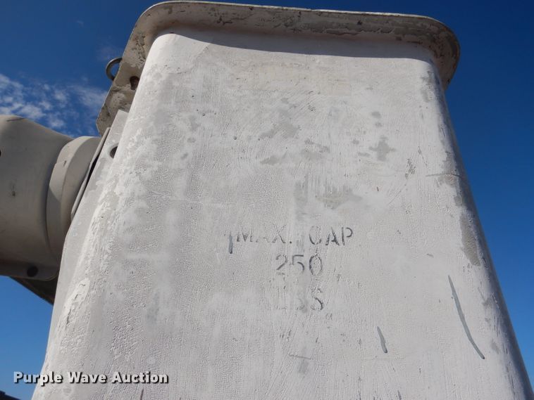 image for item DG5842 1973 Ford F600 bucket truck