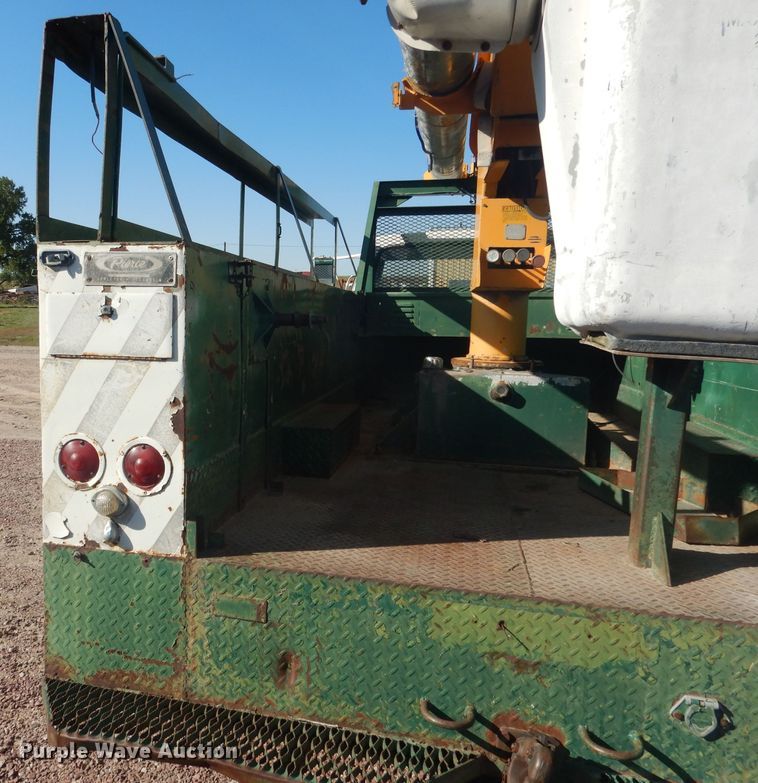 image for item DG5842 1973 Ford F600 bucket truck