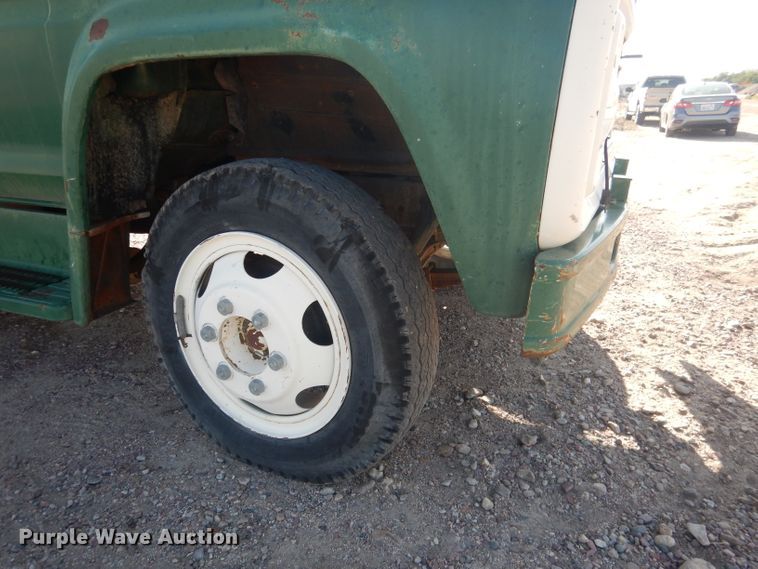 image for item DG5842 1973 Ford F600 bucket truck
