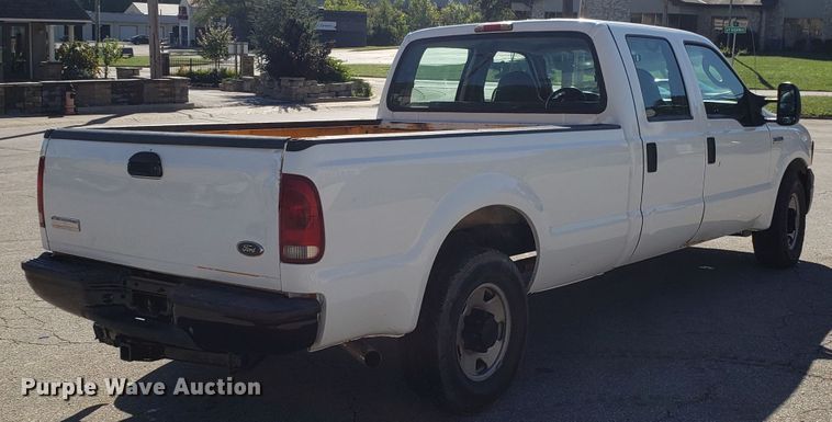image for item DG7562 2005 Ford F250 Super Duty Crew Cab pickup truck