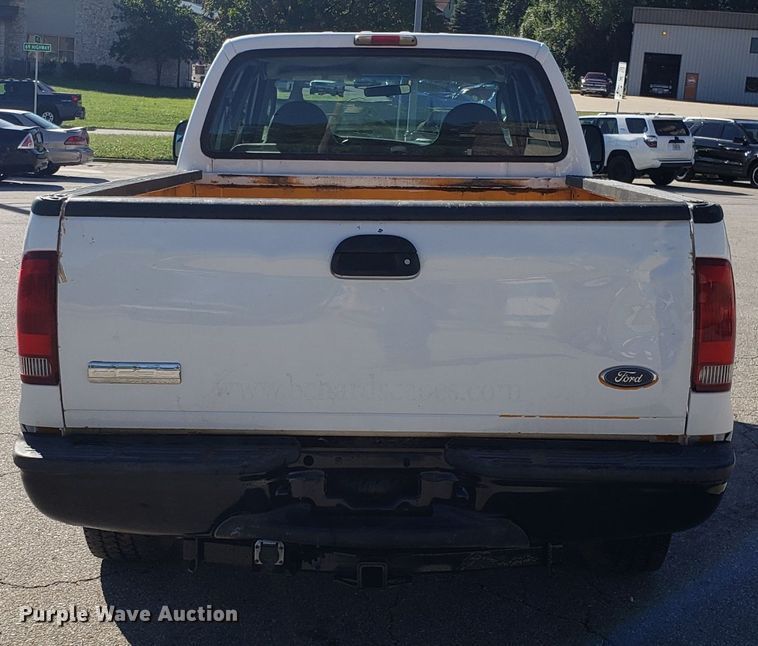 image for item DG7562 2005 Ford F250 Super Duty Crew Cab pickup truck