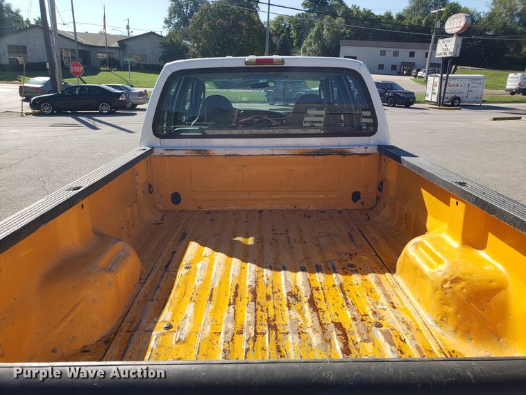 image for item DG7562 2005 Ford F250 Super Duty Crew Cab pickup truck